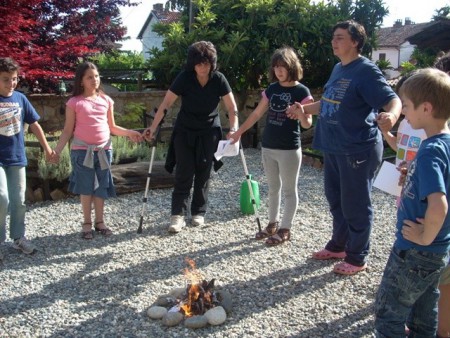 GRUPPO PRIMA COMUNIONE CARDONA ( 2012)